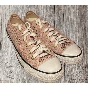 Converse. Pink mesh for comfort and temperature control. Size‎ 8.5